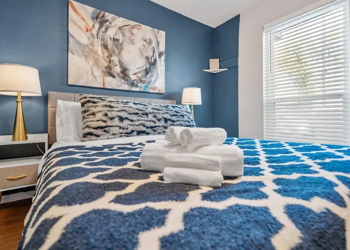 Passionate 2bd Tcu Walkable